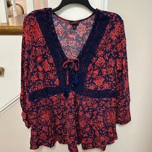 Torrid Women's Red and Blue Floral Boho Top